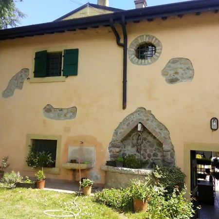 Agriturismo Finilon * 卡斯特努沃德加尔达