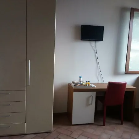 Agriturismo Finilon 农家乐 *